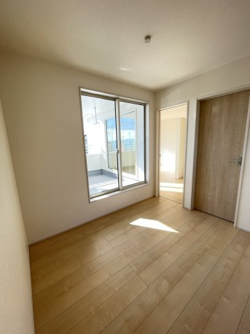 新築戸建・建売　太田第14下田島町　Livele Garden　全8棟の洋室