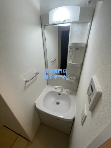 FDS PREXの独立洗面台|独立洗面台、朝の身支度には欠かせません