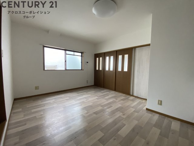 エアコン付き　約10帖のLDKです