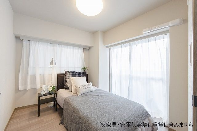 【内装】 | ライオンズマンション王子第５ | 2面採光の明るい洋室です