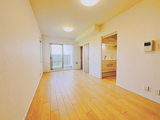 本厚木リバーサイドマンション参番館の居間・リビング