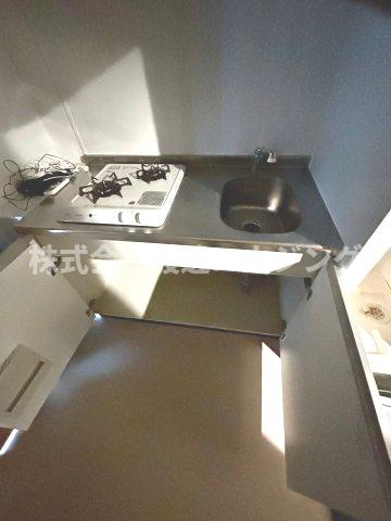 REBANGA江坂APのキッチン|キッチン下収納