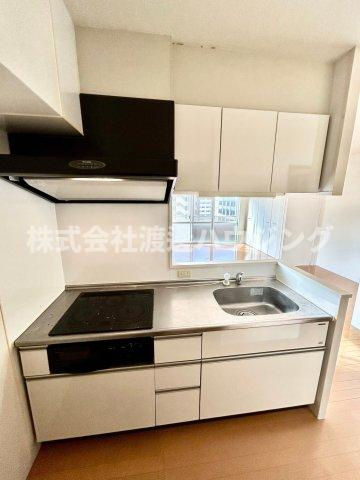 ルーエ江坂のキッチン