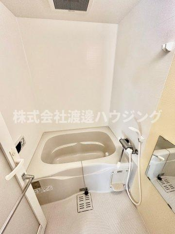 ルーエ江坂の浴室