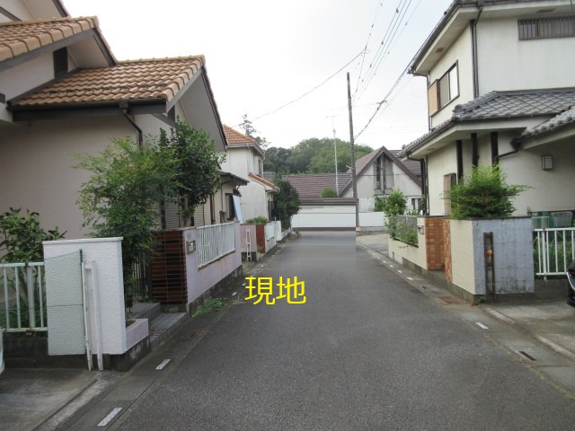 中古戸建　熊谷市押切2653-124（リフォーム住宅）の前面道路含む現地写真