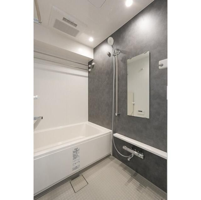 コンフォリア・リヴ品川戸越の浴室