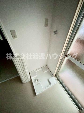 八尾市東山本新町６丁目のテラスの設備|室内洗濯パン