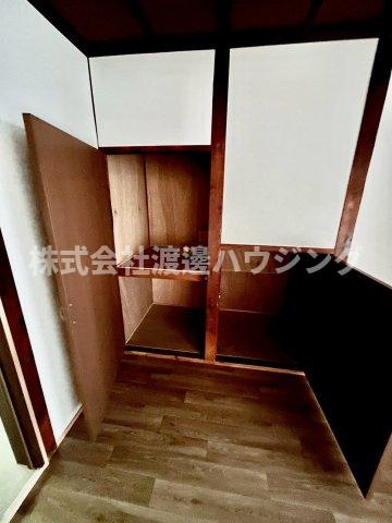 八尾市東山本新町６丁目のテラスの収納