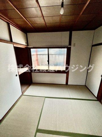 八尾市東山本新町６丁目のテラスの内装