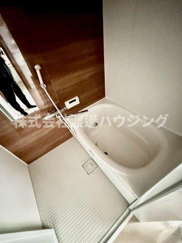 八尾市東山本新町６丁目のテラスの浴室