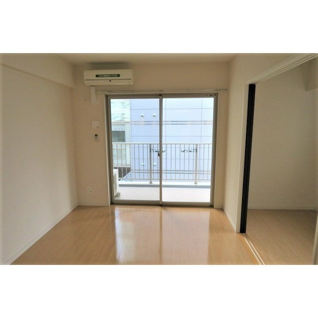 プリンシピオ赤坂の居間・リビング