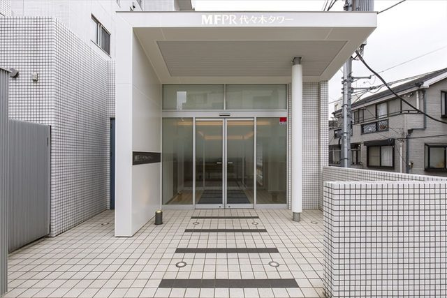MFPR代々木タワーのエントランス