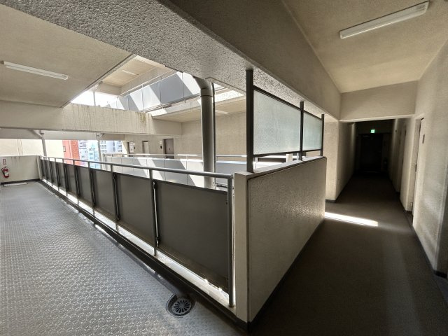 笹塚総榮ビルのバルコニー