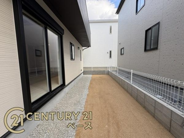 奈良市杏町 ７号棟 ／新築一戸建の庭|■現地撮影写真■陽当たり良好の南庭があります！