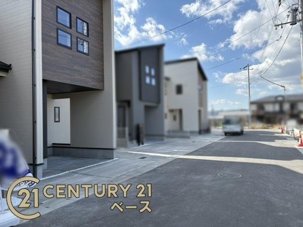 奈良市杏町 ７号棟 ／新築一戸建の前面道路含む現地写真|■現地撮影写真■コンビニが徒歩圏内に近接しています。