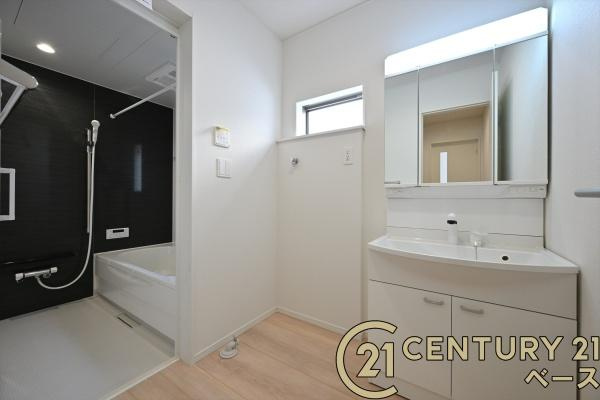 クレイドルガーデン杏町 １号棟 ／新築一戸建の独立洗面台|■現地撮影写真■