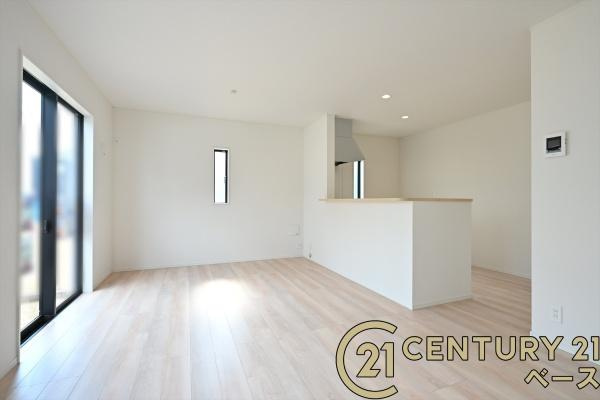 クレイドルガーデン杏町 ２号棟 ／新築一戸建の内観：施工例|■浄水器付きのシステムキッチンです！■