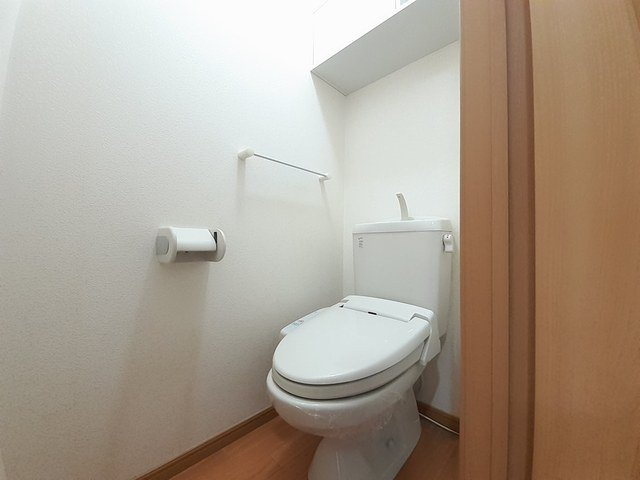 ベルズかたかごＢのトイレ|コンパクトで使いやすいトイレです