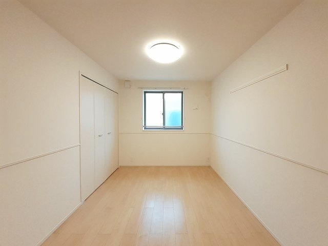 ラパン町村　Ⅰの内装|明るい室内です