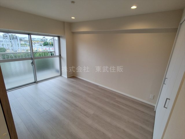 【寝室】の画像