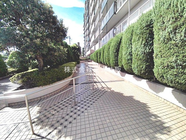 【外観】 | コンドミニアム坂戸 | 住環境良好です