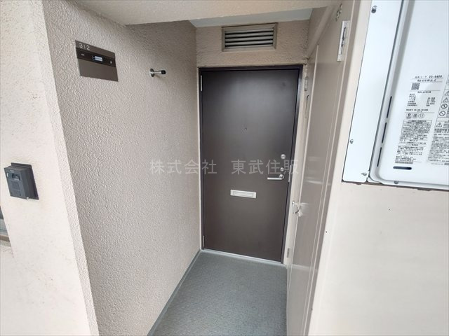 【玄関】 | コンドミニアム坂戸 | ゆったりとした玄関です