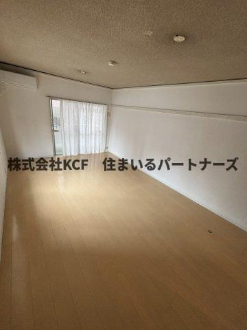 エトランゼ宮本Vの居間・リビング|こちらの居間で趣味の時間をお楽しみください