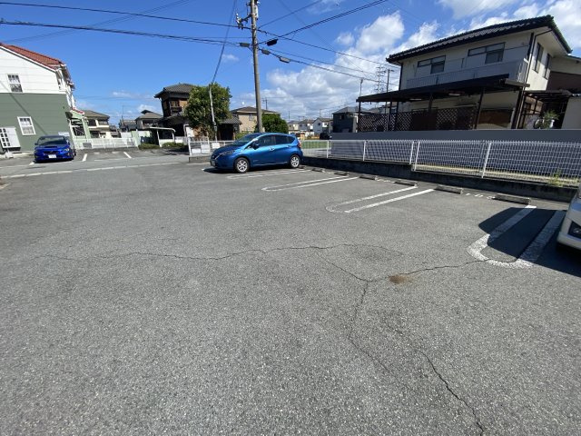 パレ・エクセランの駐車場