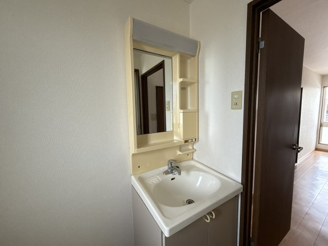 ファミール　ロジュマンの洗面所