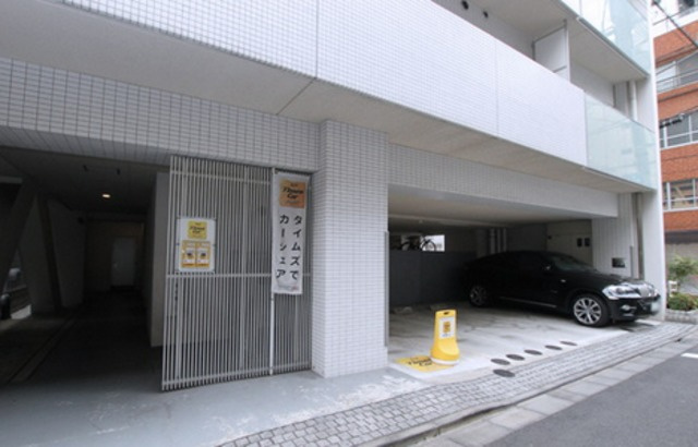 ドゥーエ日本橋浜町の駐車場
