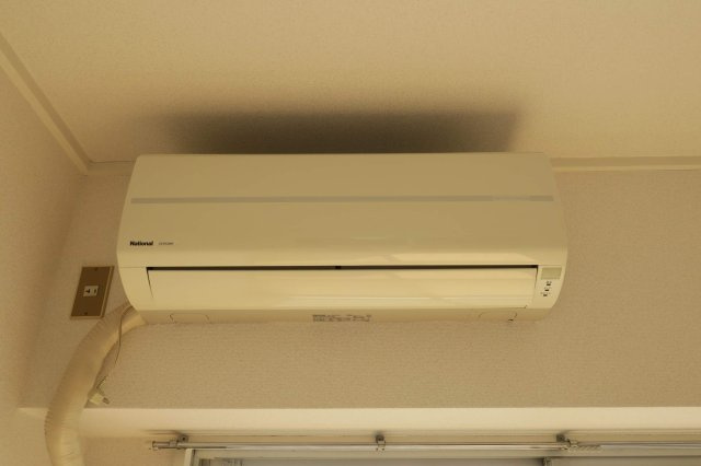 グランドハイツ野中の設備|西側洋室エアコン