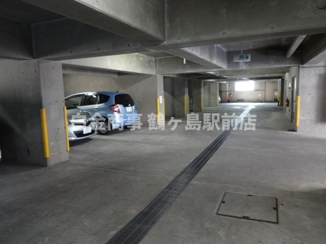 コーポエイト・エイの駐車場