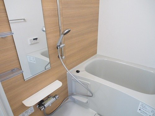 メゾンサンライズの浴室