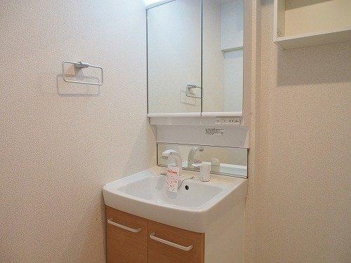 メゾンサンライズの洗面所