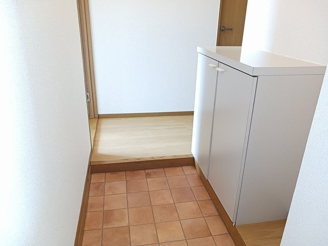 ベネッセ１０７１Ｂの玄関