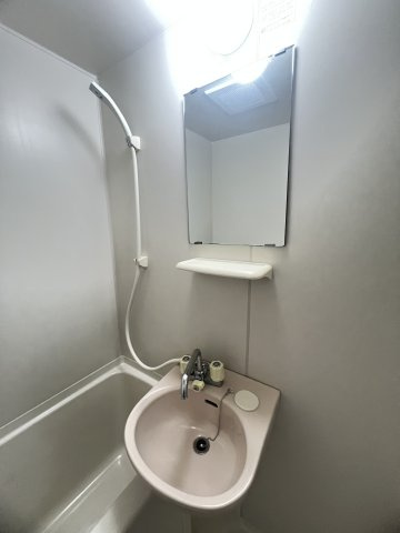 ロイヤルコート神戸岡本の洗面所