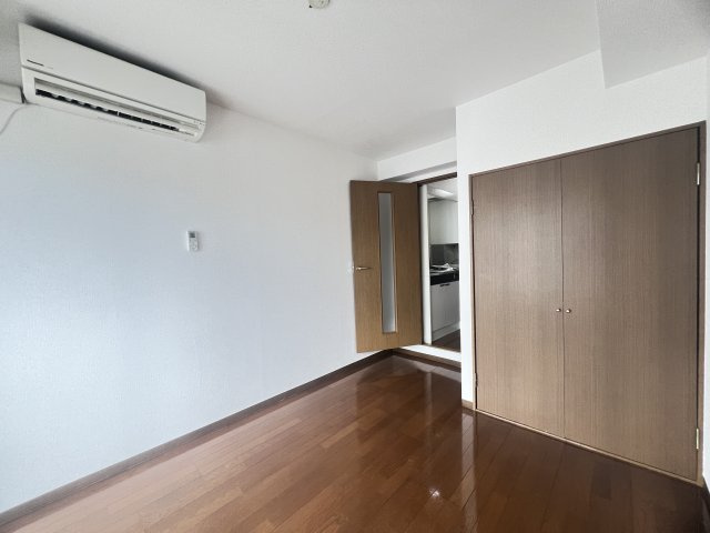 ロイヤルコート神戸岡本の居間・リビング