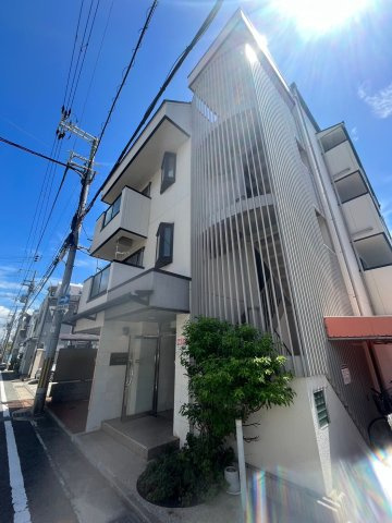 ロイヤルコート神戸岡本の外観