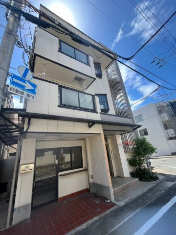 ロイヤルコート神戸岡本の外観