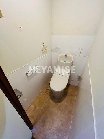 伊勢町貸家のトイレ