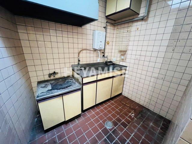 伊勢町貸家のキッチン