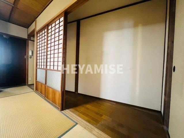 伊勢町貸家の内装|2階