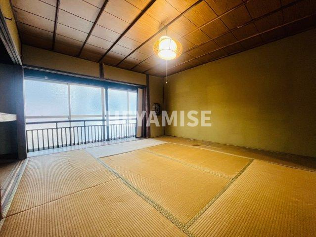 伊勢町貸家の和室|2階