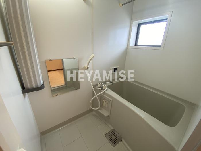 イストワールF Ⅱ棟の浴室