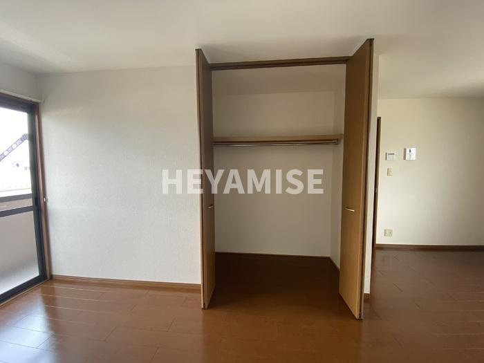 イストワールF Ⅱ棟の収納