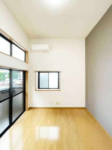 【居間・リビング】 | ピュア東比恵弐番館 | 快適で過ごしやすいお部屋です。（画像は類似のお部屋です）