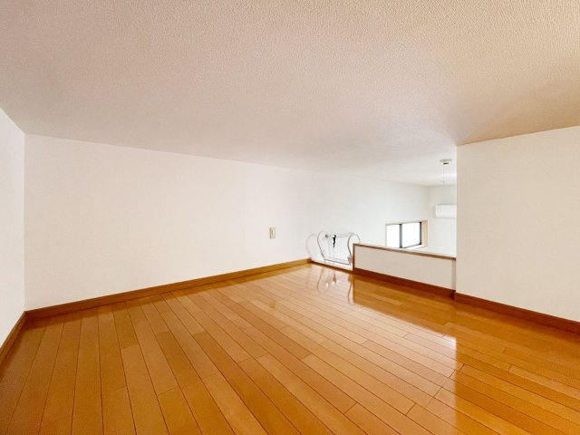 【内装】 | ピュア東比恵弐番館 | 広々ロフトが付いています