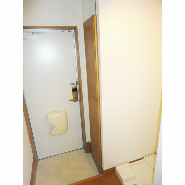 サンウィッシュの玄関|別部屋参考写真