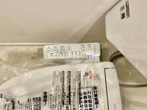 葛西パークサイドハイツの内装|【ウォシュレット】清潔に使いたいお手洗いには最適な設備です。もちろんウォームレットも標準装備です。