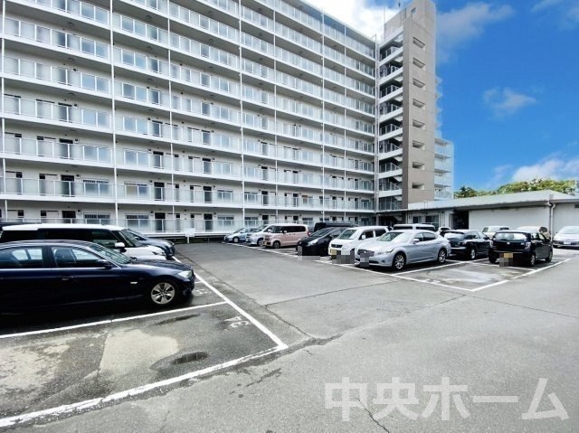 葛西パークサイドハイツの駐車場|【敷地内駐車場】最新の空き状況や費用などの詳細は担当スタッフまでお問い合わせください。